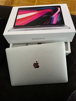“Nästan ny MacBook Pro 13” M2 – Batterihälsa 100% – Klar att använda direkt!”