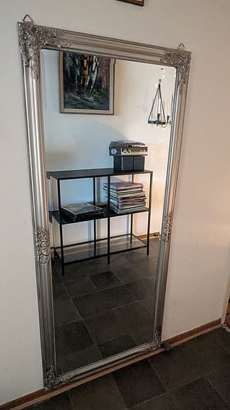 Stor silvrig spegel
