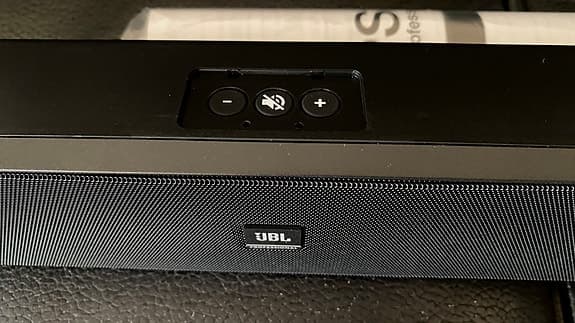 Ny Pro JBL soundbar i sin förpackning