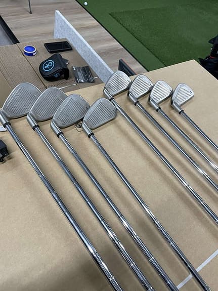 Golfklubbor järnset 3–PW höger Callaway big bertha x12