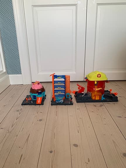 Hot wheels