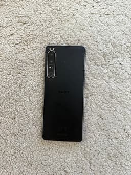 Mycket välvårdad Sony Xperia 1 IV - Nyskick på skärm & lins