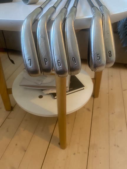 Golf järnset vänster