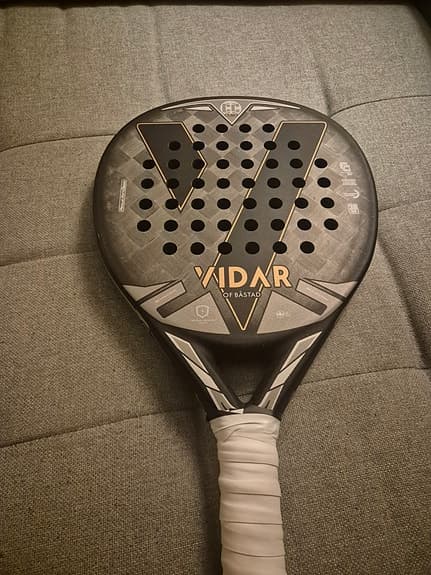 Vidar padelracket svart