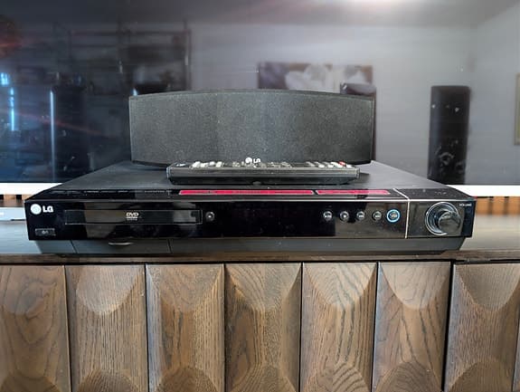 500W LG HT503TH-DH – 5.1 DVD-hemmabiosystem