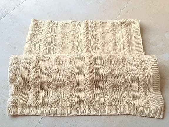 Nytt Högkvalitativ stickad bomullsfilt / pläd  i beige 140x160