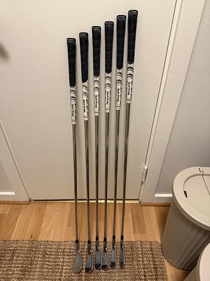 Ping i230 järnklubbor VÄNSTER