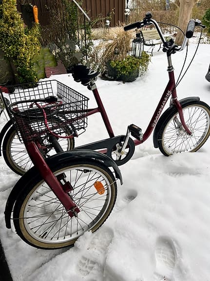 Trehjulig Monark vuxencykel i gott skick