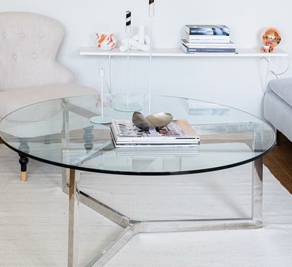 Elegant  soffbord i glass