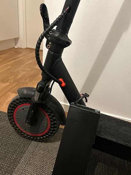 Elsparkcykel svart