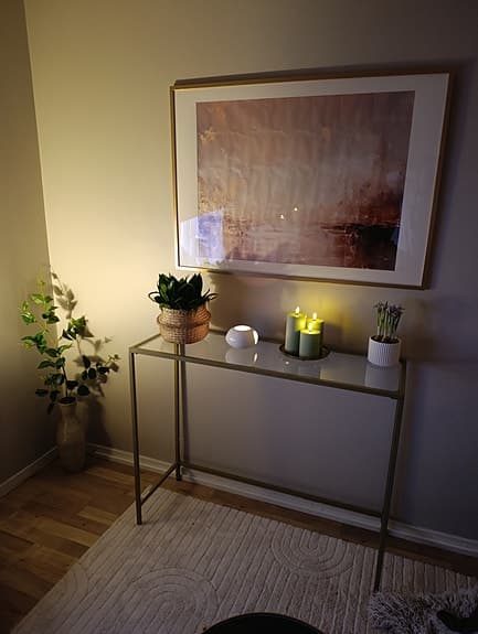 Konsolbord med glasskiva metallram guld