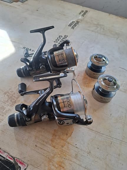 2st Shimano Baitrunnerrullar XTEA 8000 med 2st extraspolar
