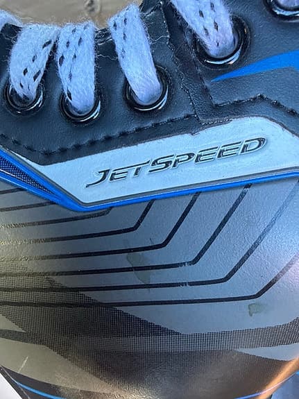 CCM Jetspeed ishockeyskridskor storlek 36 svart/blå