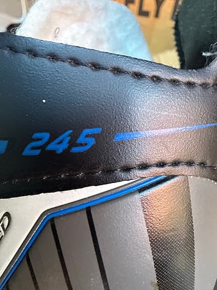 CCM Jetspeed ishockeyskridskor storlek 36 svart/blå