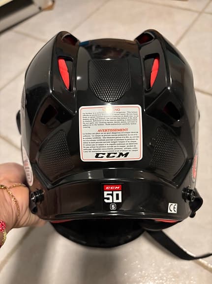 CCM Fitlite 50 hockeyhjälm med galler svart
