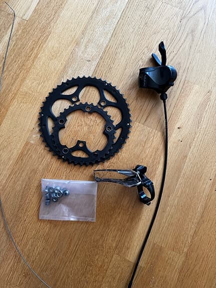 Shimano Sora växelreglage, framväxel och kedjedrev.