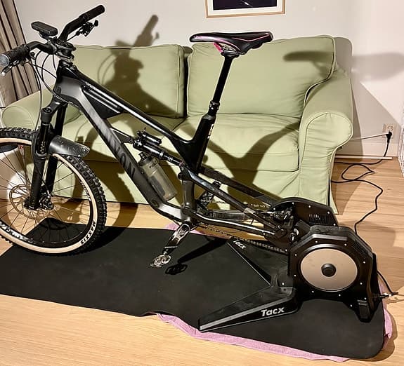Tacx Flux S Smart cykeltrainer