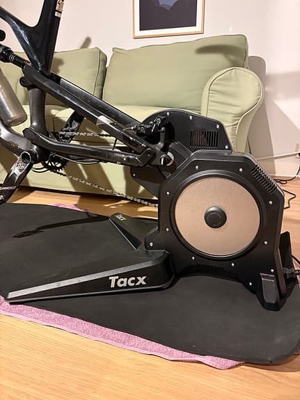 Tacx Flux S Smart cykeltrainer