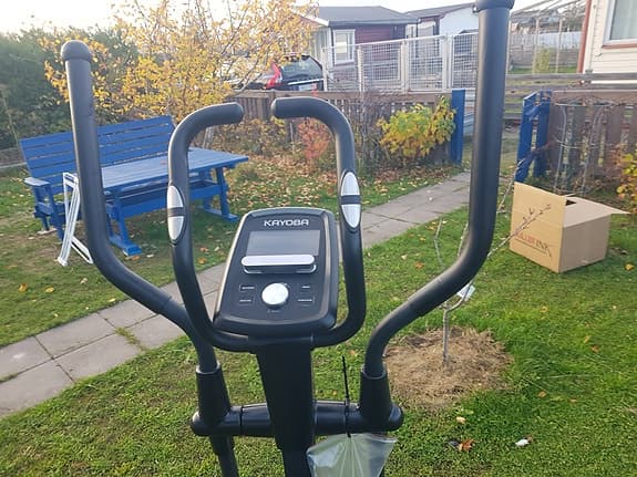 Kayoba crosstrainer med träningsdator svart