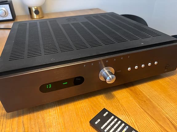 Primare I21 integrerad förstärkare svart/mässing