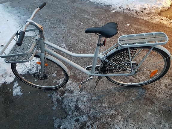 'Ikea' dam cykel med låda/ korg