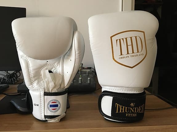 Thaiboxning handskar, 12 Oz, oanvända