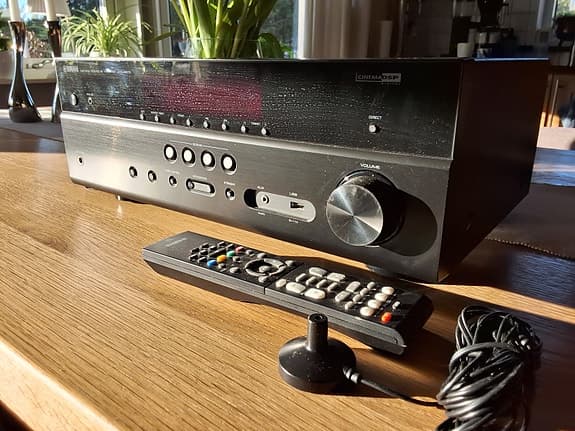 Yamaha HTR 3072 hemmabioreceiver, svart