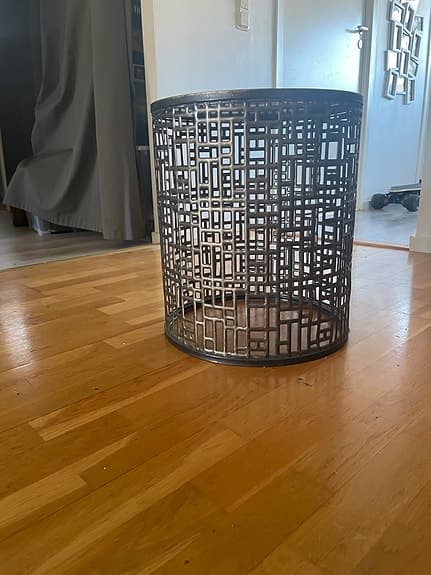 Sidebord piedestal