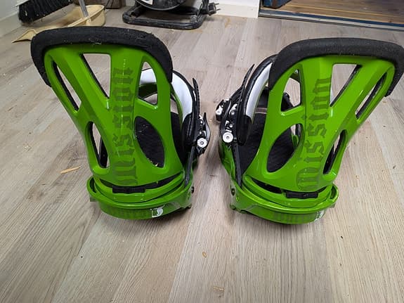 Burton Mission snowboardbindning
