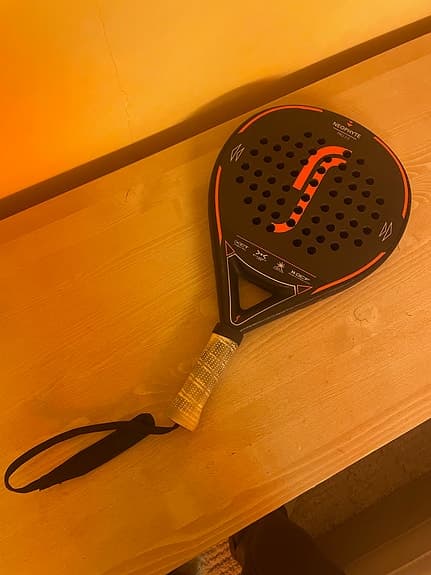 Neophyte Pro 2.0 padelracket svart orange