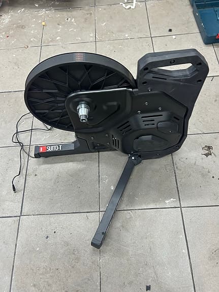 Elite Suito-T cykeltrainer svart