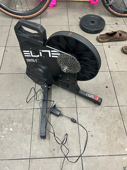 Elite Suito-T cykeltrainer svart