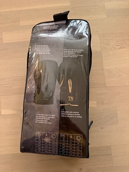 Boxing gloves Energetics PRO line