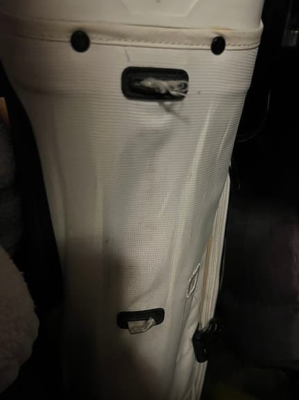 Callaway golfbag med järnklubbor + wedgar och putter