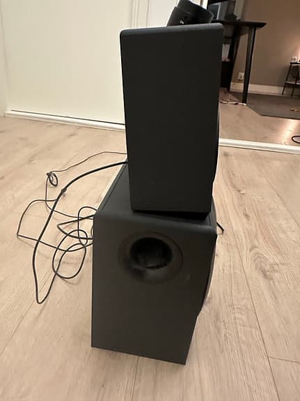 Logitech högtalarsystem med subwoofer svart