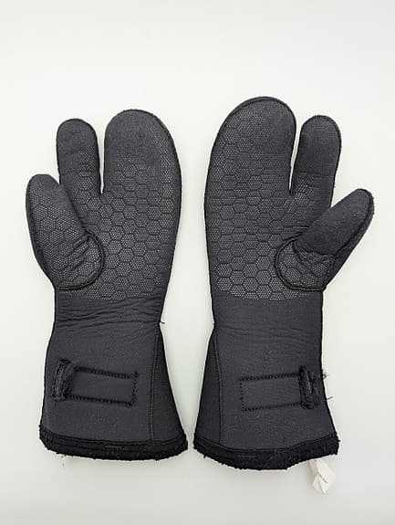Mares Dykhandskar 6mm Neopren Trefinger Storlek M - Varma för kalla vatten