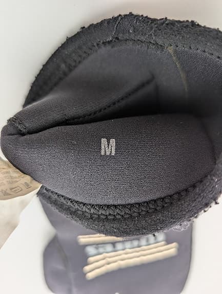 Mares Dykhandskar 6mm Neopren Trefinger Storlek M - Varma för kalla vatten