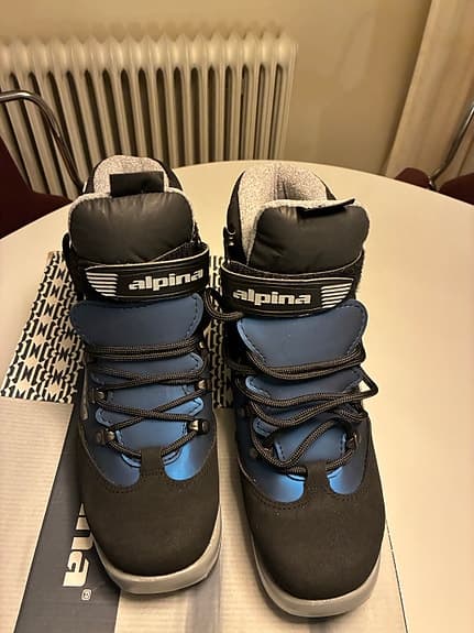 Helt nya Alpina pjäxor till långfärdsskridskor strl. 37