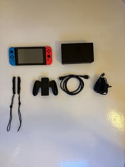 Nintendo Switch + 128gb sd kort komplett