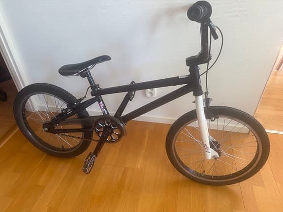 BMX cykel
