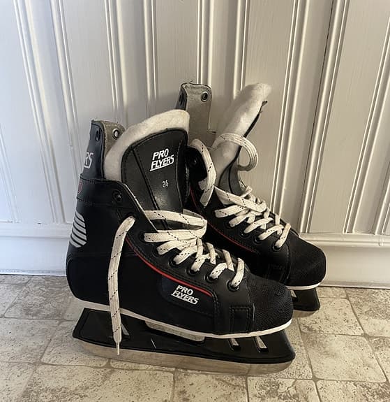 Skridskor Pro Flyers 1000 i mycket gott skick stl 35-36