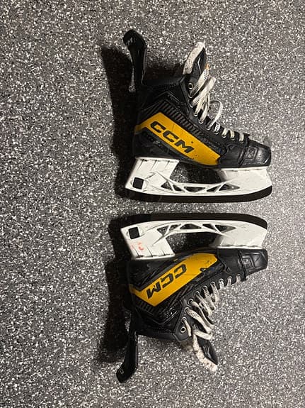 CCM ishockeyskridskor storlek 7 svart/gul
