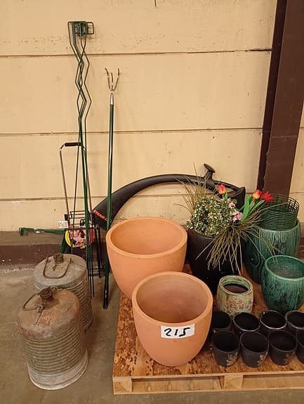 Terrakotta krukor stora krukor i betong