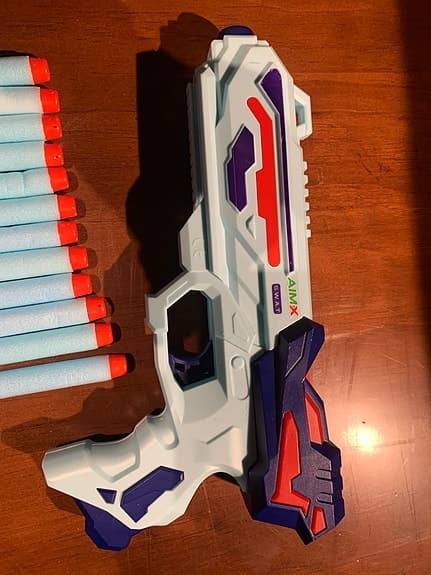 leksakspistol med skumpilar vit - Inte Nerf