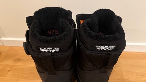 Snowboard boots 7.0 / 38 thirtytwo