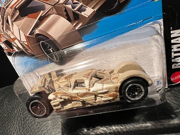 Hot Wheels The Dark Knight Batmobile leksaksbil