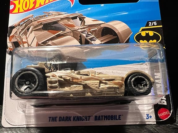 Hot Wheels The Dark Knight Batmobile leksaksbil
