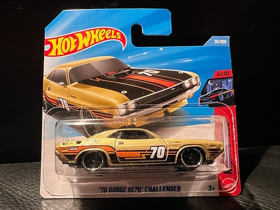 Hot Wheels ’70 Dodge Hemi Challenger leksaksbil gul