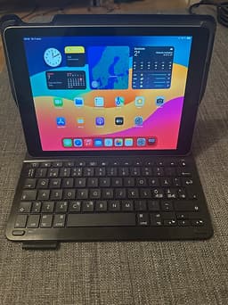 Apple iPad surfplatta 32 GB med tangentbord
