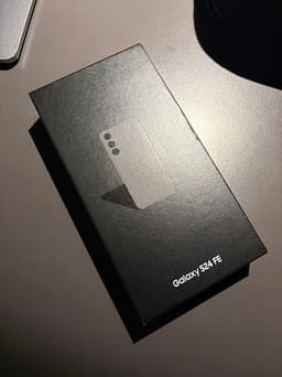 Samsung Galaxy S24 FE smartphone 128 GB